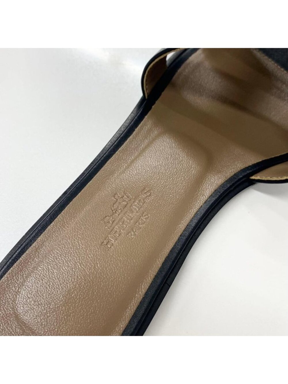 Hermes Oran Leather Sandals Black - Picture 7 of 10